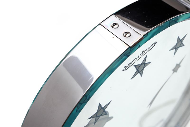 Old-time-heure : une somptueuse pendulette Mystérieuse Comète de chez Jaeger-LeCoultre Old-time-heure : une somptueuse pendulette Mystérieuse Comète de chez Jaeger-LeCoultre