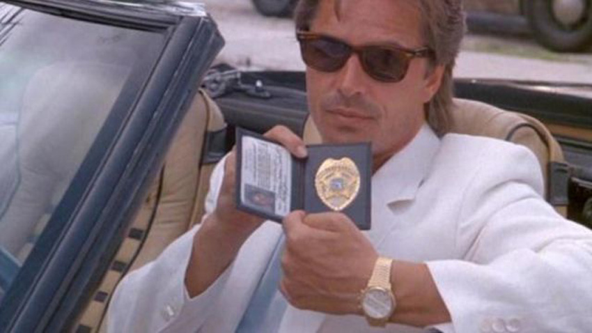 Deux flics à Miami : Don Johnson porte un chrono Ebel 1911 en or jaune