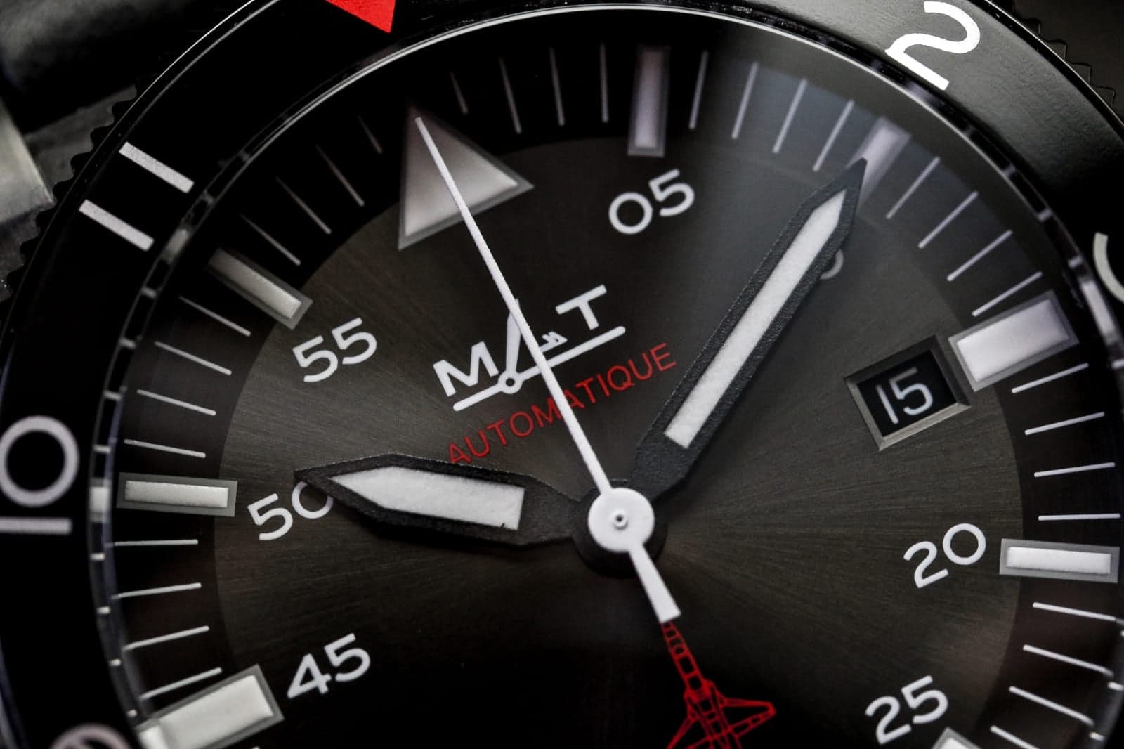 T38 : la montre d'aviateur selon MATWatches