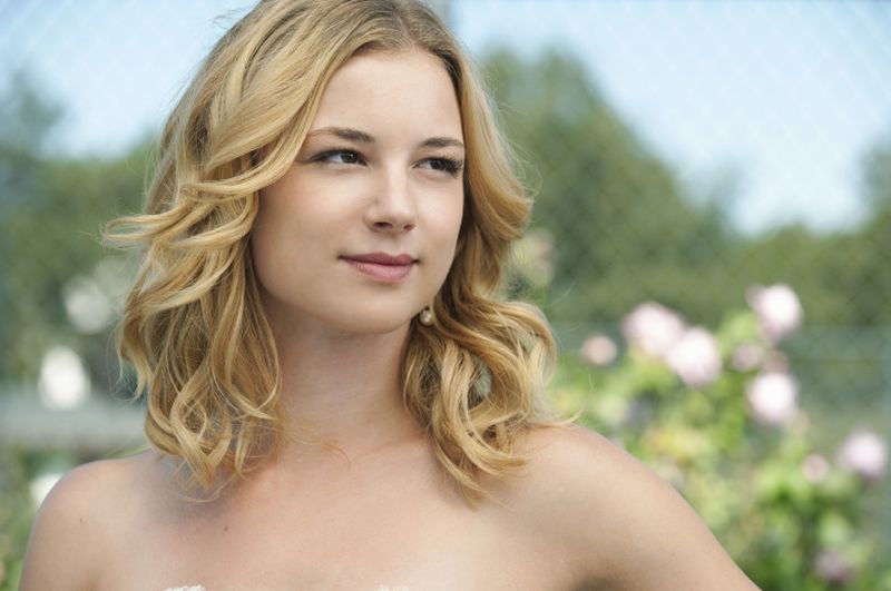 Emily VanCamp in Revenge