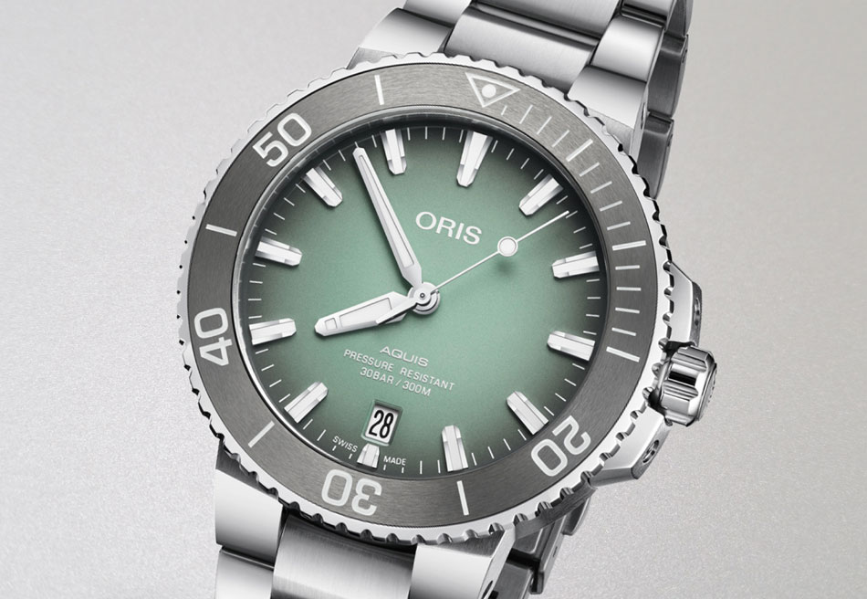 Oris Aquis cadran vert-gris fumé