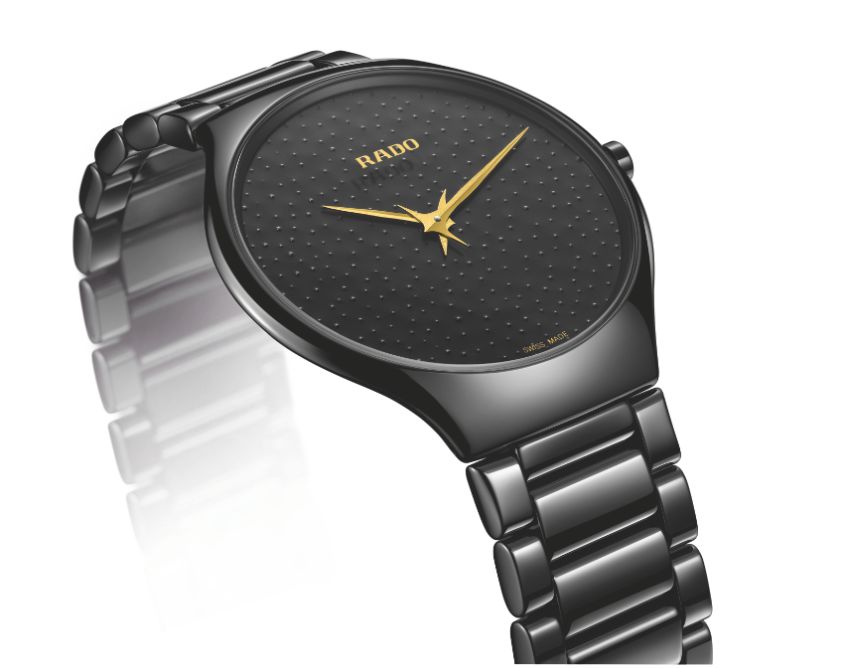 Rado True Thinline Toge avec Ayako Suwa