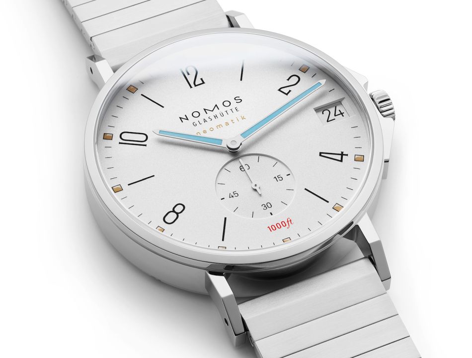 Montre cheap nomos prix