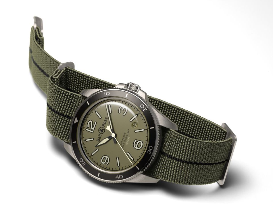 Bell & Ross V2-92 Military : du kaki pour un esprit militaro-urbain Bell & Ross V2-92 Military : du kaki pour un esprit militaro-urbain