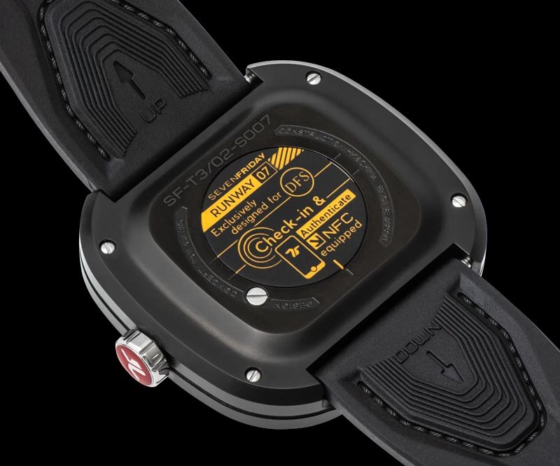 SevenFriday T3/02 a.ka. Runway 07 SevenFriday T3/02 a.ka. Runway 07