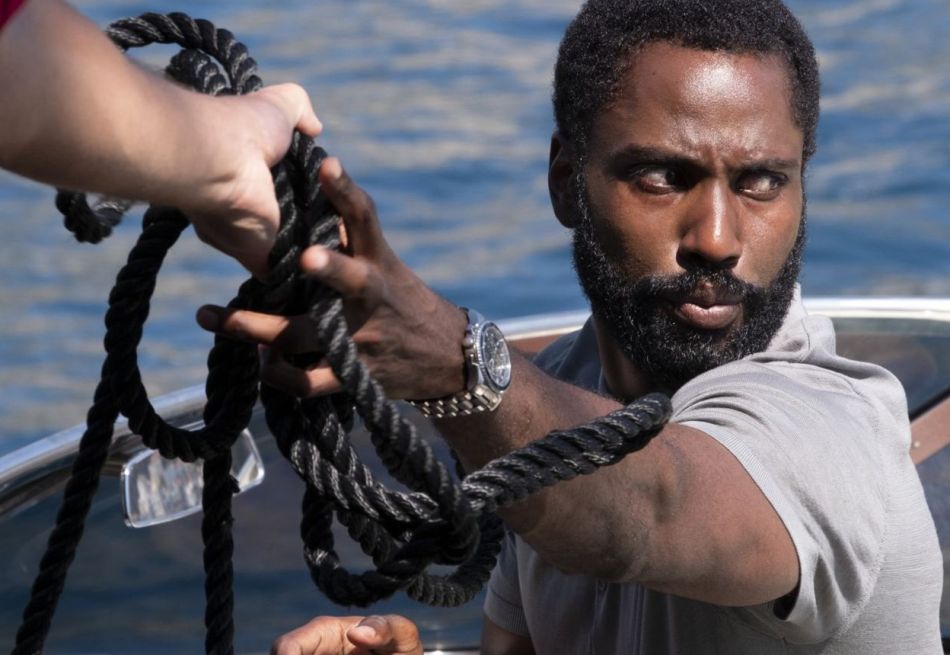 Tenet : John David Washington porte un chrono Hamilton Jazzmaster Seaview