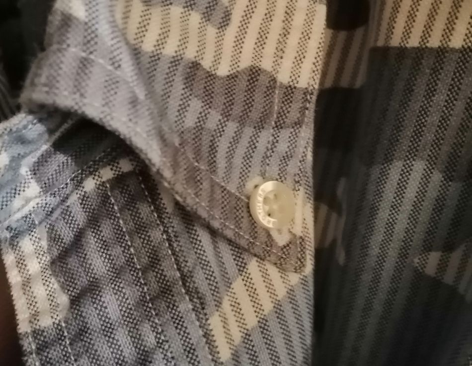Saga Elégance : la chemise "button down" Saga Elégance : la chemise "button down"