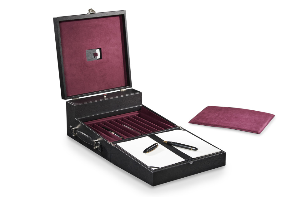 Ephtée :  le coffret à stylos en cuir avec compartiment secret Ephtée :  le coffret à stylos en cuir avec compartiment secret