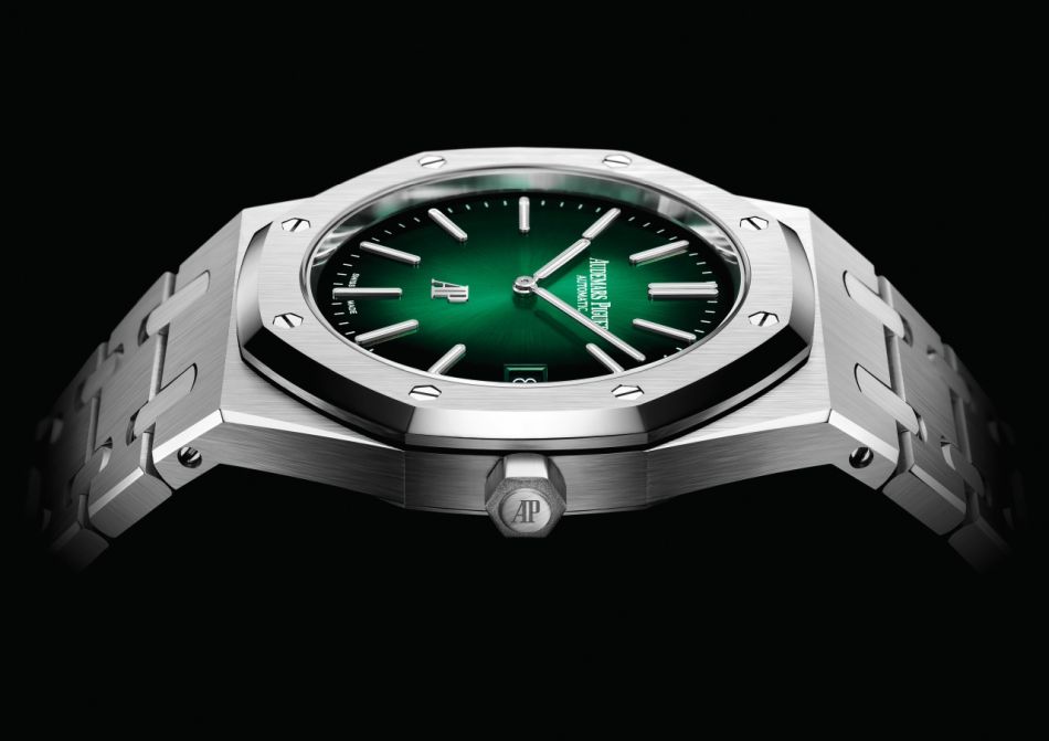 Audemars Piguet : l'ultra-luxe Royal Oak en platine et cadran vert fumé Audemars Piguet : l'ultra-luxe Royal Oak en platine et cadran vert fumé