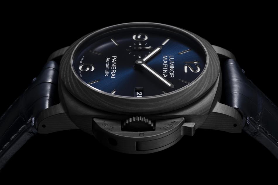 Panerai Luminor Carbotech Blu Notte : une 1664 au poignet Panerai Luminor Carbotech Blu Notte : une 1664 au poignet