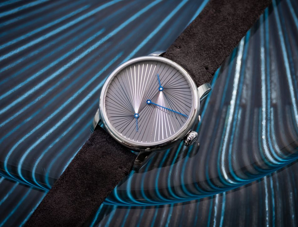 Le Régulateur Louis Erard x Atelier oï : heures rayonnantes Le Régulateur Louis Erard x Atelier oï : heures rayonnantes