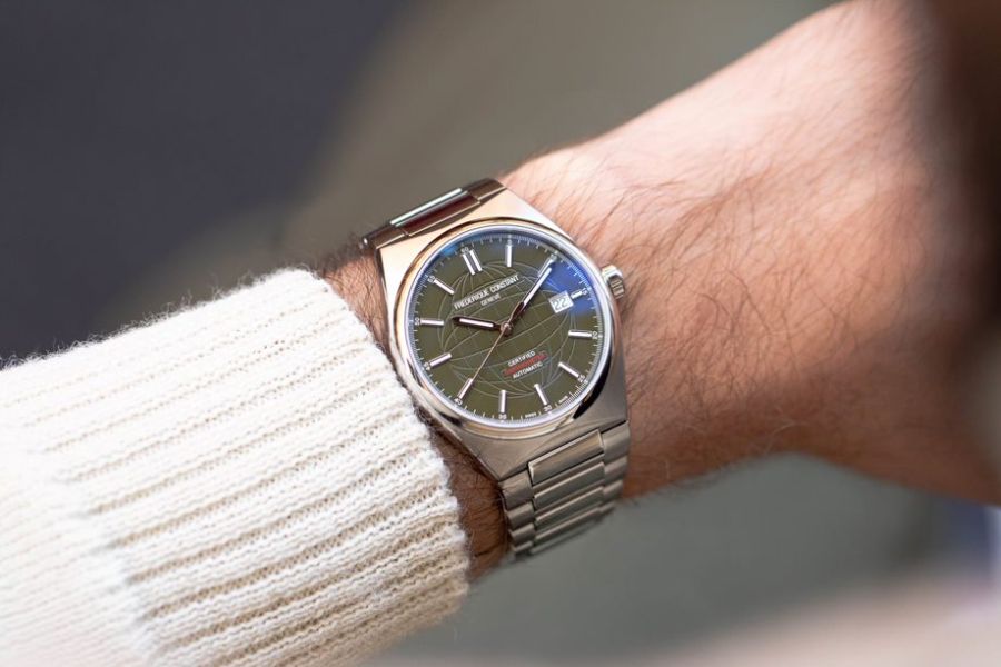 Frédérique Constant Highlife Automatic COSC 39 mm Frédérique Constant Highlife Automatic COSC 39 mm