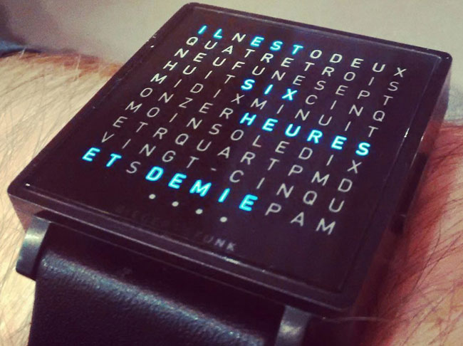 QlocktwoW Biegert & Funk : l’heure à lire… QlocktwoW Biegert & Funk : l’heure à lire…