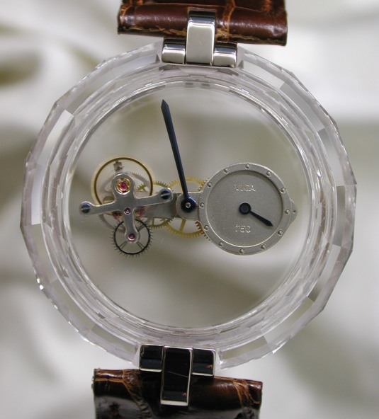 Hora Nova AHCI Régulus : tourbillon volant minimaliste et en toute transparence