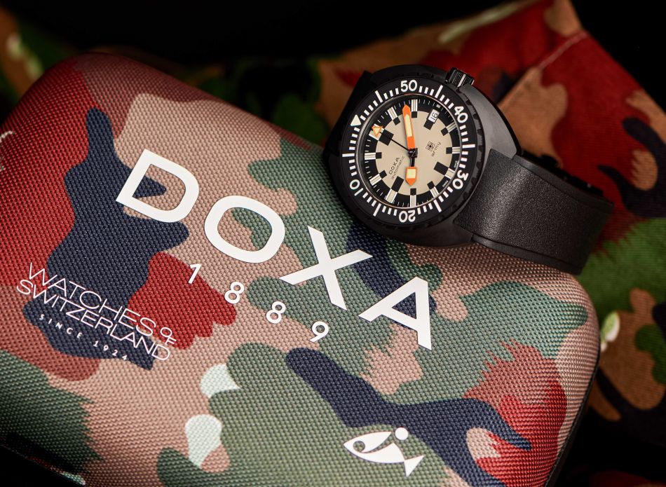 Doxa Army : Doxa enfile son treillis Doxa Army : Doxa enfile son treillis