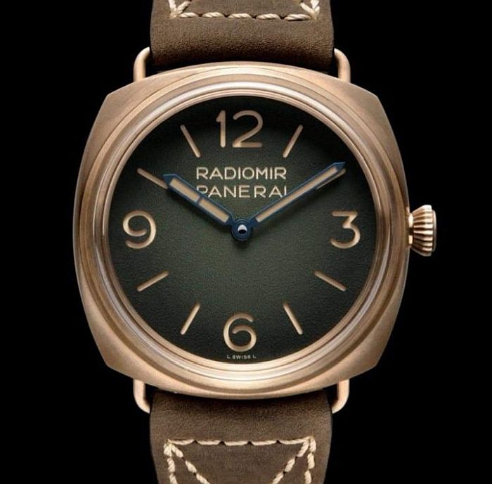 Panerai Radiomir Bronzo PAM 760 : la très discrète Panerai Radiomir Bronzo PAM 760 : la très discrète