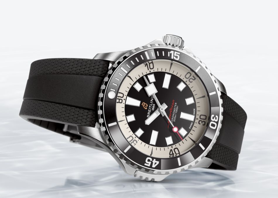 Breitling : le renouveau de la SuperOcean en "slow motion"