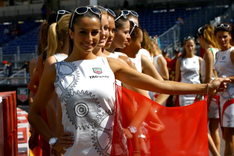 les grid girls de TAG Heuer