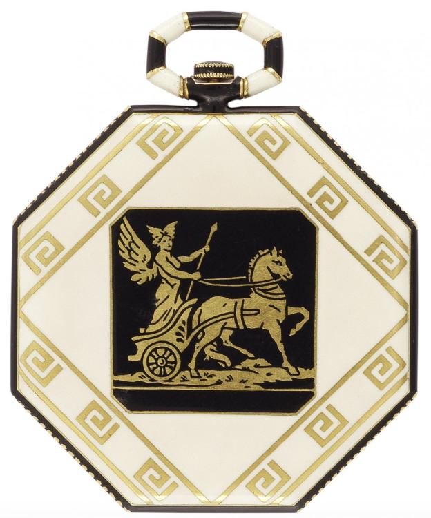 1921 - Montre de poche, or jaune et émail, sur le fond une frise de style grec avec une scène en champlevé émaillé représentant Hermès sur son char. Cadran argenté.
