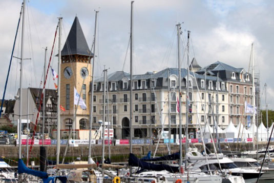Deauville : inauguration de la tour de « La Résidence de l’horloge »
