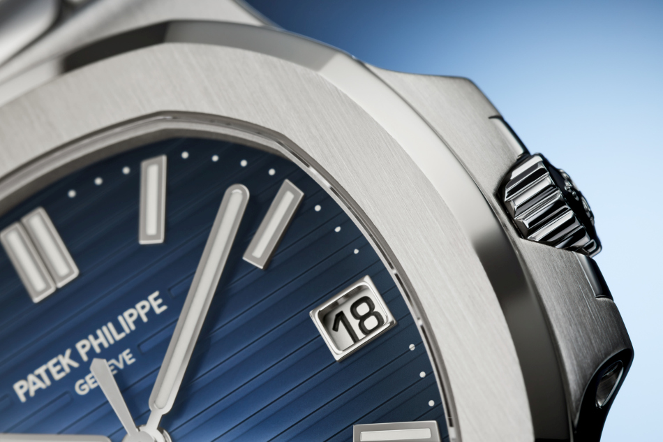 Patek Philippe Nautilus : elle revient en or gris sous la référence 5811/1G-001