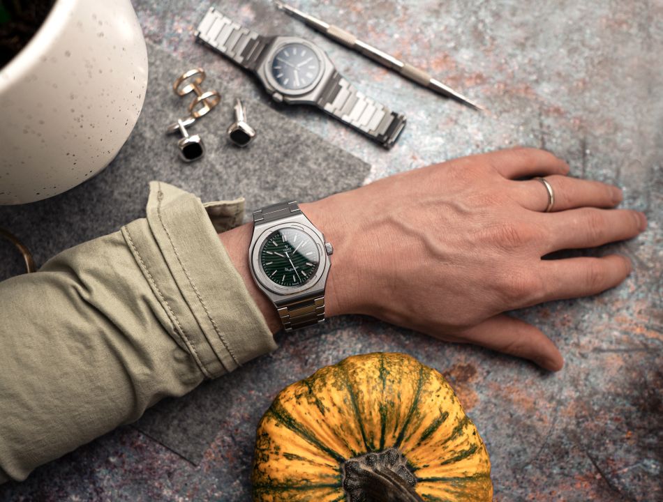 Yema Wristmaster Traveller Micro-rotor