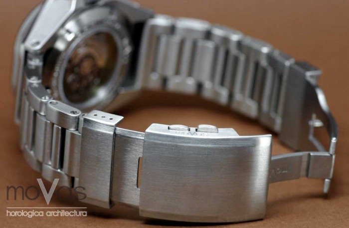 Movas Oceaner 1 : plongeuse singapourienne Movas Oceaner 1 : plongeuse singapourienne