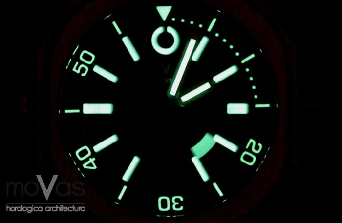 Movas Oceaner 1 : plongeuse singapourienne Movas Oceaner 1 : plongeuse singapourienne