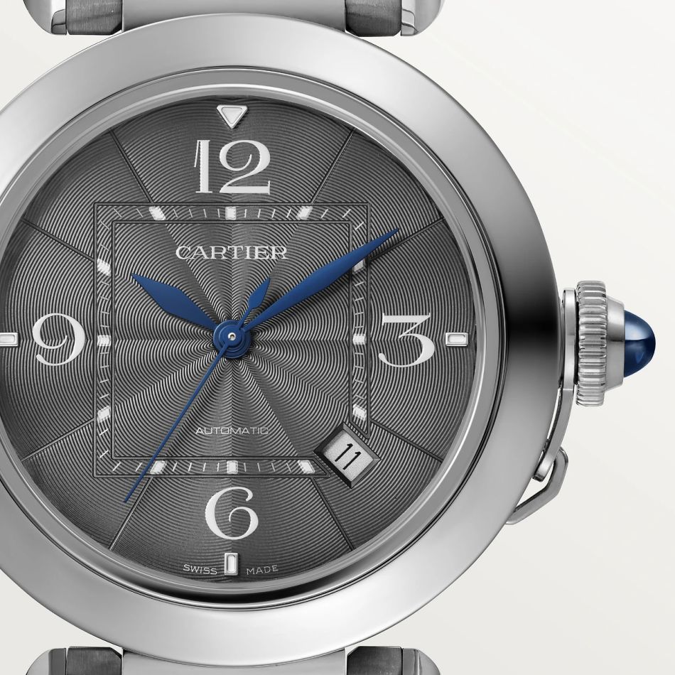 Cartier : une très belle version de la Pasha 41 mm avec cadran anthracite et aiguilles en acier bleui Cartier : une très belle version de la Pasha 41 mm avec cadran anthracite et aiguilles en acier bleui