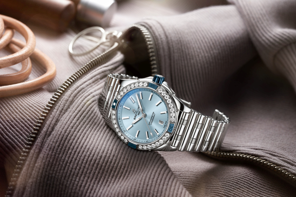 Breitling Super Chronomat Automatic 38 : une montre très féminine et sportive à la fois Breitling Super Chronomat Automatic 38 : une montre très féminine et sportive à la fois