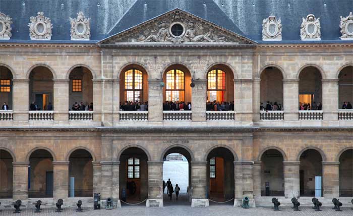 Bell & Ross s'invite aux Invalides Bell & Ross s'invite aux Invalides