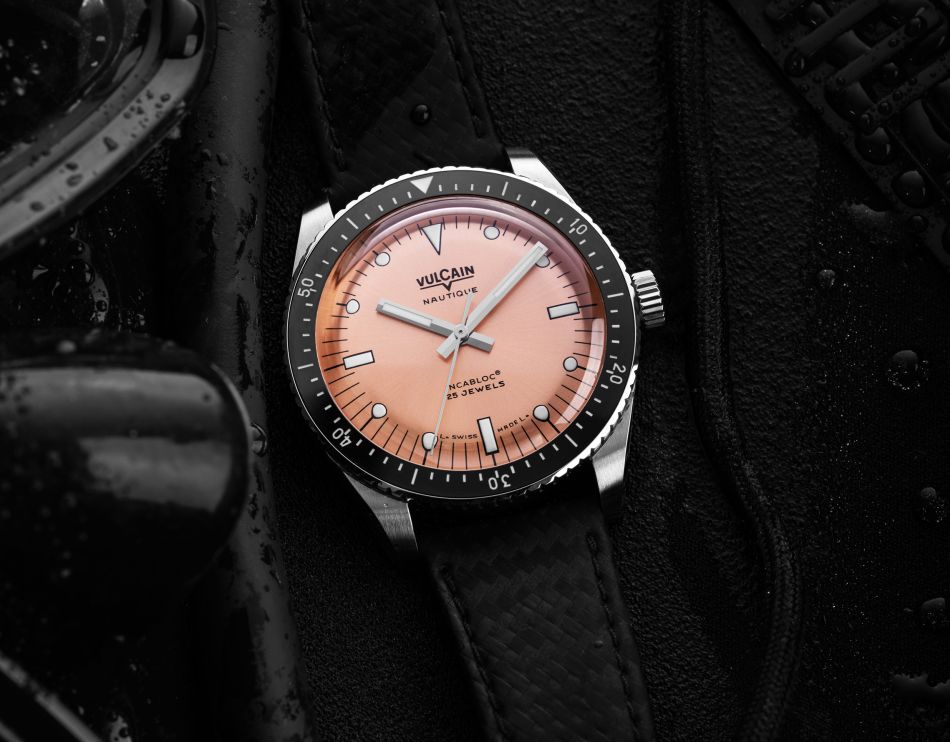 Vulcain Skindiver : un cadran saumon très tendance Vulcain Skindiver : un cadran saumon très tendance