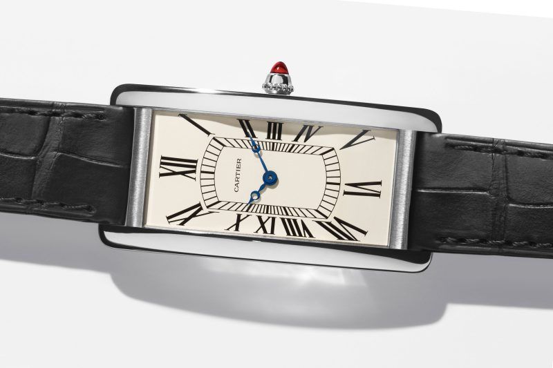 Cartier : somptueuse réédition en platine de la Tank Cintrée Cartier : somptueuse réédition en platine de la Tank Cintrée
