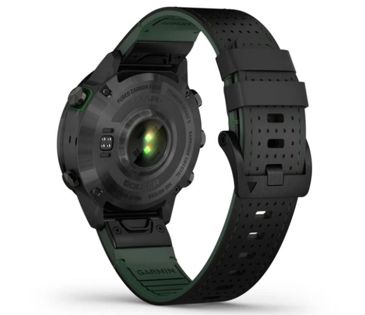 Garmin MARQ Carbon Golfer : la montre idéale à porter sur les greens, mais pas que...