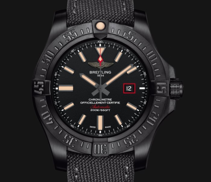 Breitling Avenger Blackbird 44 mm Breitling Avenger Blackbird 44 mm