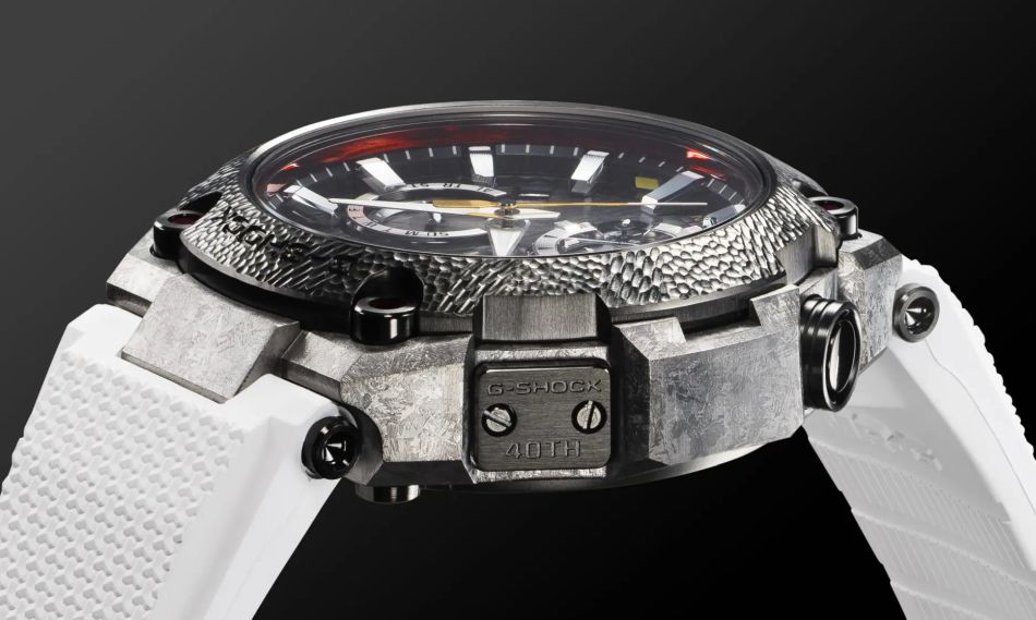 G-SHOCK MR-G B2000SG : une montre très haut de gamme inspirée d'un casque de samouraï