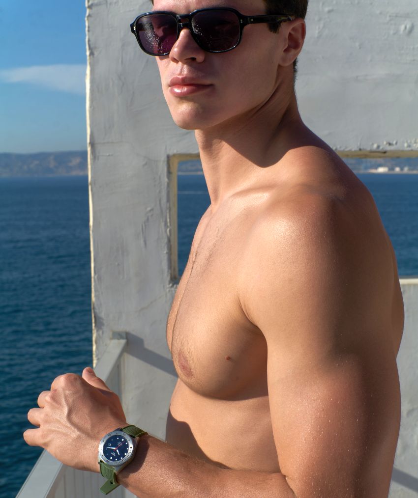 Kelton : une plongeuse "1955" avec le nageur olympique Stanislas Huille Kelton : une plongeuse "1955" avec le nageur olympique Stanislas Huille