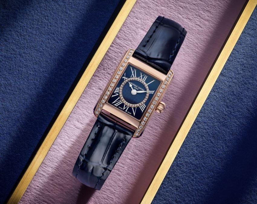 Frédérique Constant Classics Carrée Ladies : racine carrée du chic Frédérique Constant Classics Carrée Ladies : racine carrée du chic