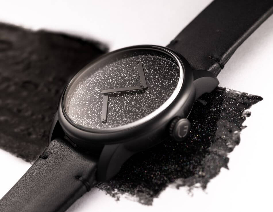 Régulateur Louis Erard x Olivier Mosset : oeuvre d'heure Régulateur Louis Erard x Olivier Mosset : oeuvre d'heure