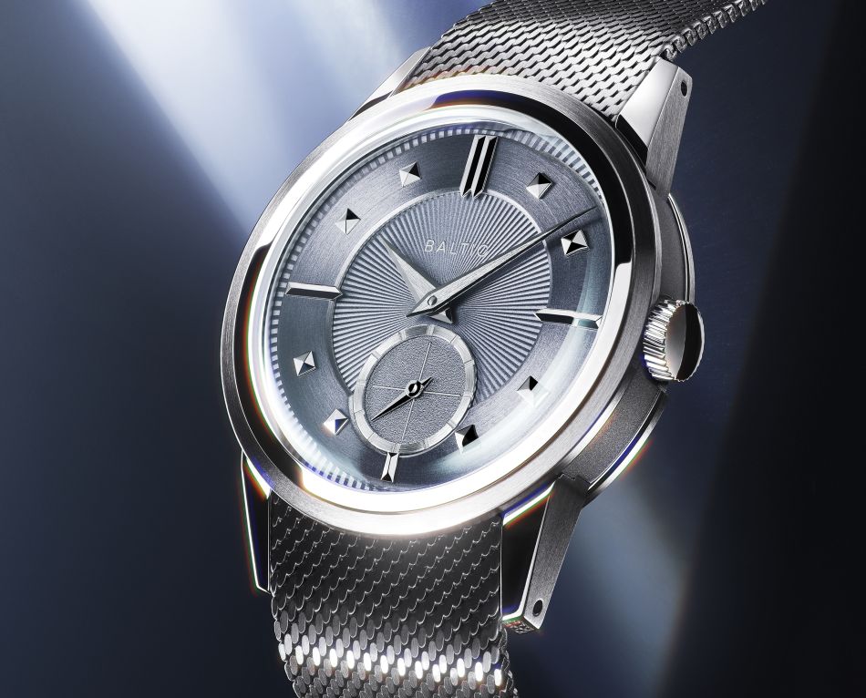 Baltic Prismic : montre de ville d'inspiration vintage avec boitier bi-matière en acier et titane Baltic Prismic : montre de ville d'inspiration vintage avec boitier bi-matière en acier et titane