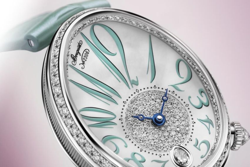 Breguet : heures délicates, sa Reine de Naples 8918 en couleur menthe à l'eau