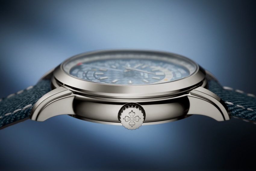 Patek Philippe Heure Universelle 5330G-001 : une nouvelle génération d'HU entre en catalogue !