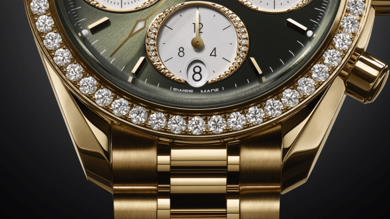 Omega : huit nouvelles Speedmaster 38 mm en or ou acier avec lunettes en diamants Omega : huit nouvelles Speedmaster 38 mm en or ou acier avec lunettes en diamants