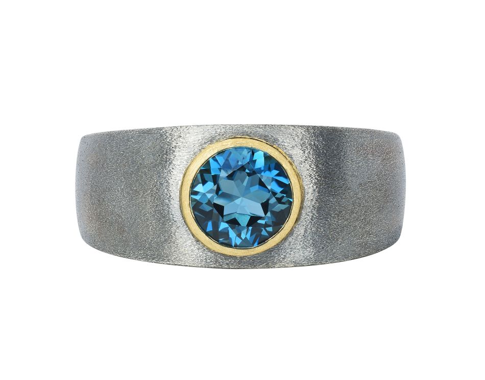 Isabelle Langlois : sa première collection de bijoux pour hommes chez Royal Quartz à Paris Isabelle Langlois : sa première collection de bijoux pour hommes chez Royal Quartz à Paris