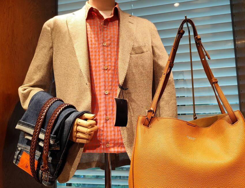 Japon : Beams, Ships, United Arrows et Tomorrowland, les 4 fantastiques du vestiaire masculin Japon : Beams, Ships, United Arrows et Tomorrowland, les 4 fantastiques du vestiaire masculin