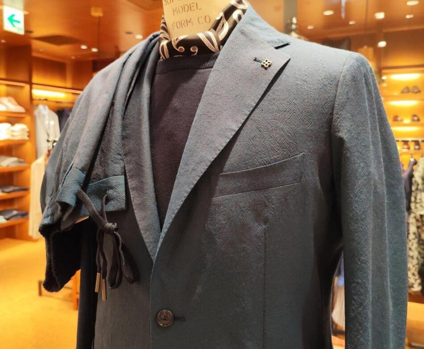 Japon : Beams, Ships, United Arrows et Tomorrowland, les 4 fantastiques du vestiaire masculin Japon : Beams, Ships, United Arrows et Tomorrowland, les 4 fantastiques du vestiaire masculin