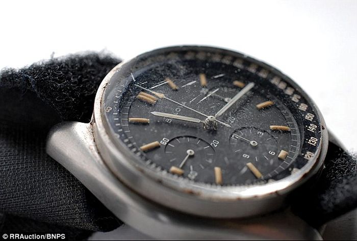 Le chrono Bulova qui a "marché sur la Lune" : estimé un million de dollars Le chrono Bulova qui a "marché sur la Lune" : estimé un million de dollars