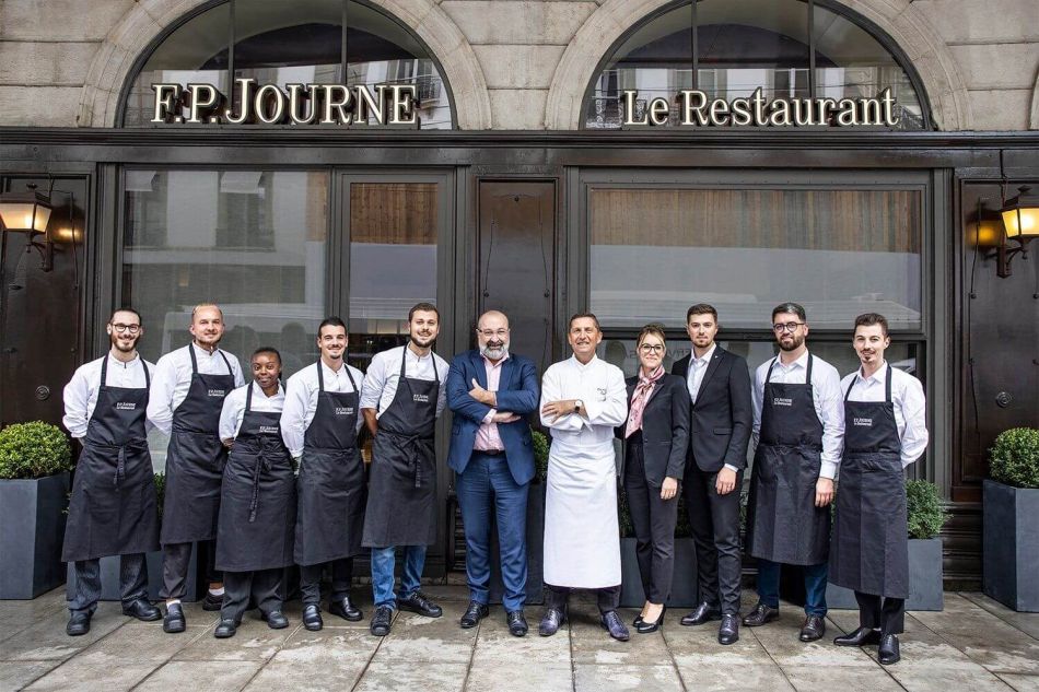 F.P.Journe : la très exclusive élégante Le Restaurant avec cadran rouge-bordeaux ! F.P.Journe : la très exclusive élégante Le Restaurant avec cadran rouge-bordeaux !