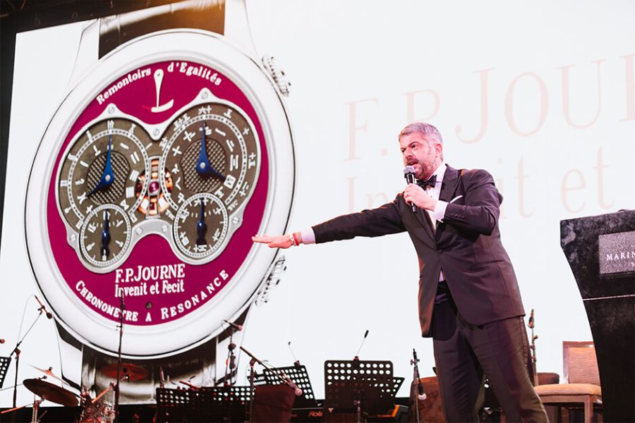 Singapour : 3 millions de dollars pour un Chronomètre à résonance pièce unique F.P.Journe Singapour : 3 millions de dollars pour un Chronomètre à résonance pièce unique F.P.Journe