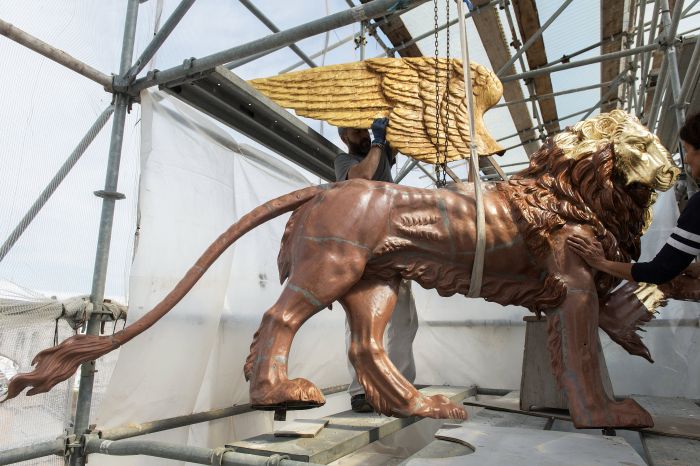 Venise : Chanel restaure le Lion de Saint Marc